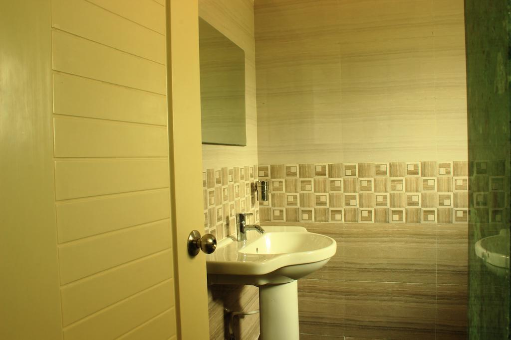 Urban Ville Hotel Pune Exterior photo